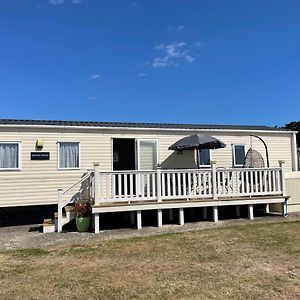 Hoburne Beach Escape Near Christchurch